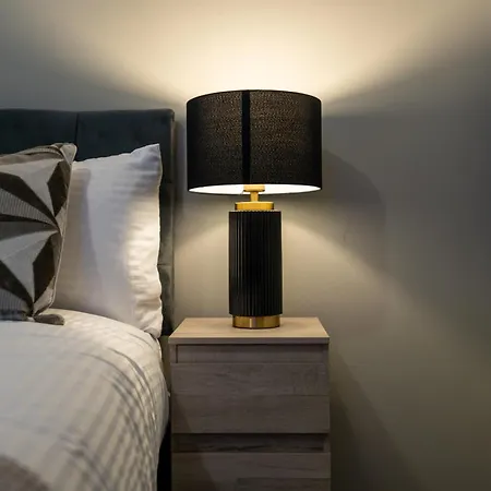 2br Flat - Sleeps 8 - Balcony With View Appartement *