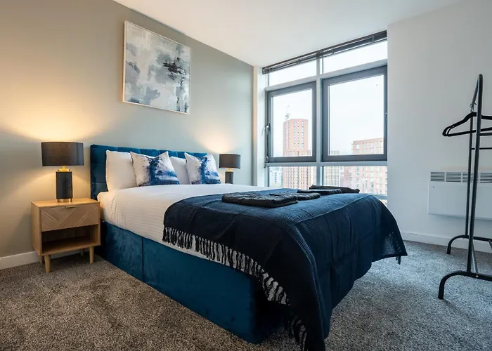 2br Flat - Sleeps 8 - Balcony With View Апартаменти