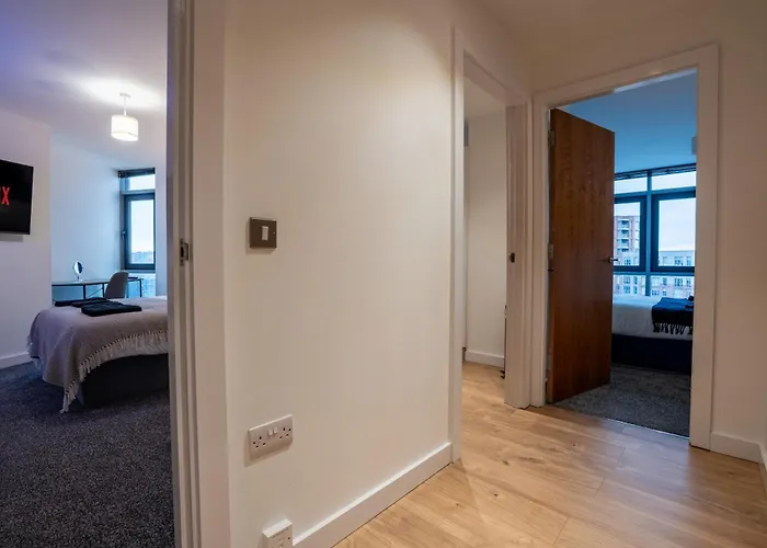 2br Flat - Sleeps 8 - Balcony With View Appartement