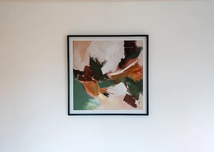 2br Flat - Sleeps 8 - Balcony With View Апартаменти *